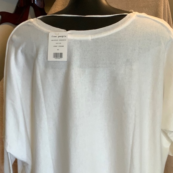 BNWT We the Free // Short Sleeve Tee - Picture 3 of 9